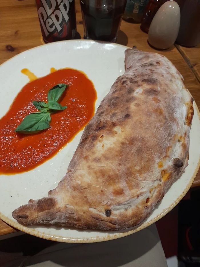Mamma Mia Larkhall Calzones